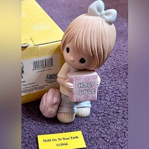 Precious Moments Figurine “HOLD ON TO YOUR FAITH,” #113946, NIB-new in box!
